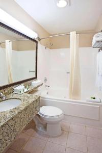 Best Western Plus Marina Shores - 30