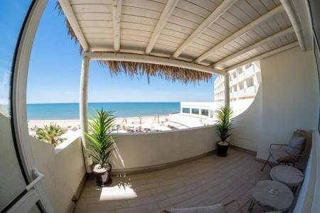 Ons Oceanfront - 94