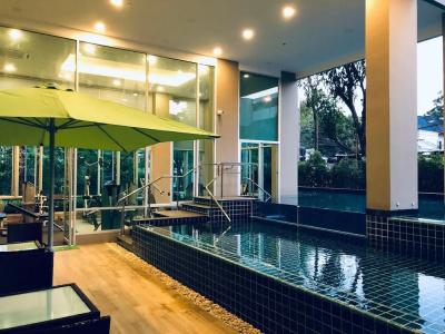 The Lux Ladprao 10 - 11