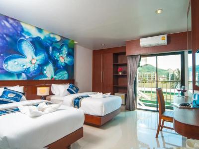The Crystal Beach - 5