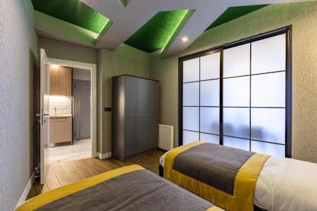 Seraglio & Suites - 114