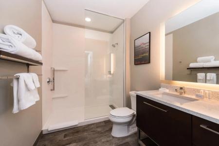 Fairfield Inn & Suites by Marriott - 2