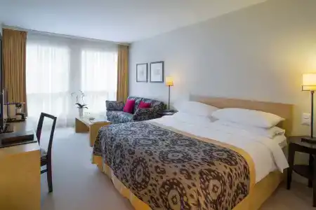 Jade Manotel - 120