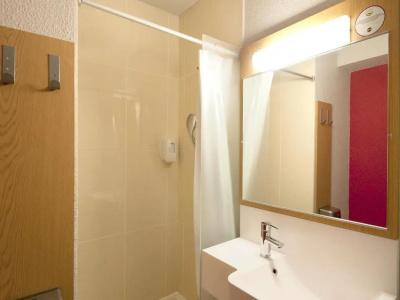 b&b hôTel Grenoble Centre Alpexpo - 26
