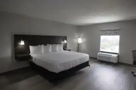 Onyx Miami Airport - 2