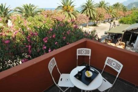 Le Petit Chateau - 9
