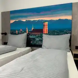 C & N - an der Messe München - 51