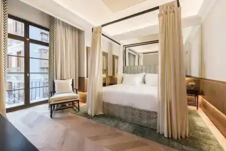 Palacio Solecio, a Small Luxury of the World - 73