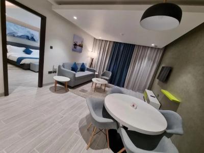 Al Ghubrah Plaza - 13
