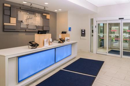 Holiday Inn Express & Suites - St. Petersburg - Madeira Beach, an IHG - 31