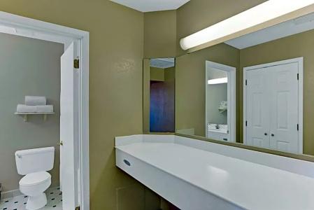 Days Inn by Wyndham Tucson City Center - 20