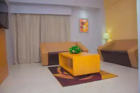 Holiday Inn, An Ihg - 73