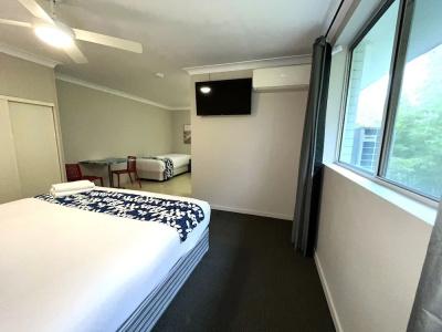 Browns at Broadbeach - 23