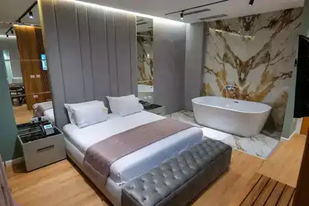 Lord Tirana - 93