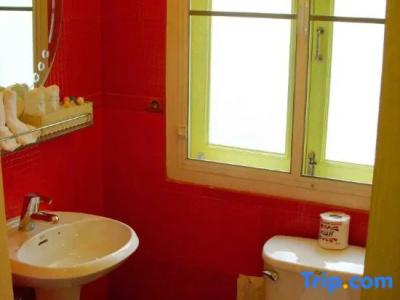 Samsen Sam Place - 133