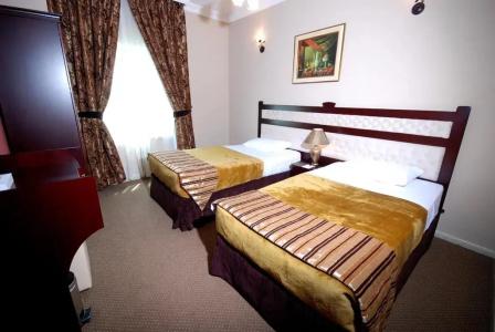 Al Bustan - 4