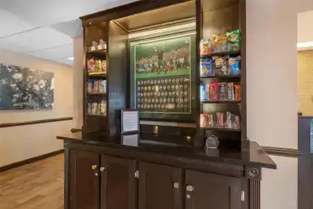 Best Western West - 10