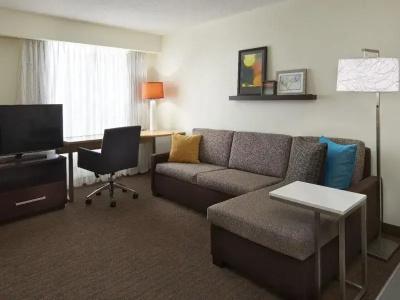 Residence Inn by Marriott Airport - 56
