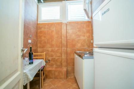 Garden Apartment - 77