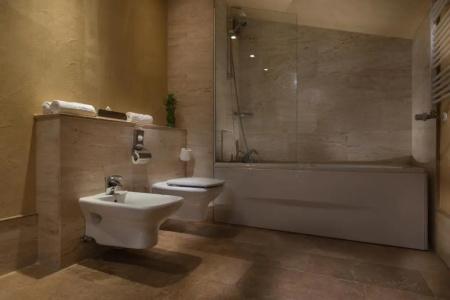 Rosslyn Thracia Sofia - 90
