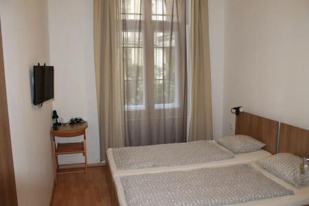 Omega Guesthouse Budapest - 49