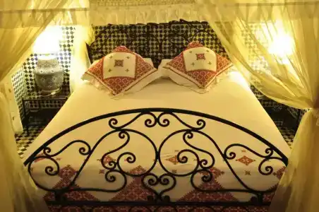 Riad Sara - 42
