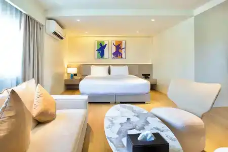 The One Bay Breeze - 121