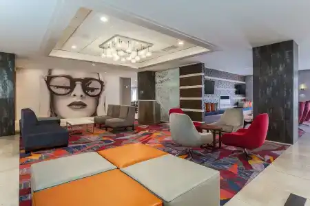 DoubleTree by Hilton Atlanta Airport - 5