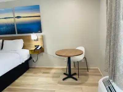Days Inn by Wyndham Fort Hood - 22