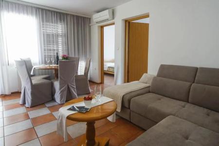 and Rooms Degra - 90