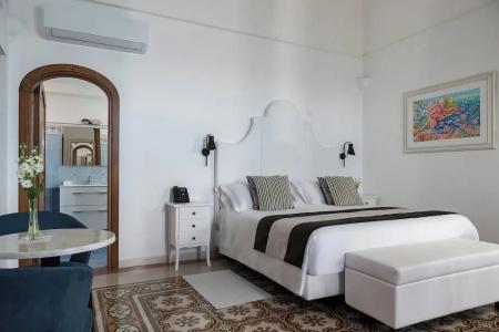 Eden Roc Suites - 474