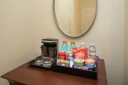 DoubleTree Suites by Hilton - 39