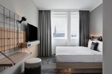 Moxy Duesseldorf City - 13