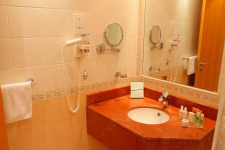 Sharjah Premiere & Resort - 9