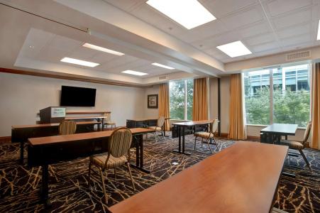 Hampton Inn & Suites-Downtown-Riverplace - 20