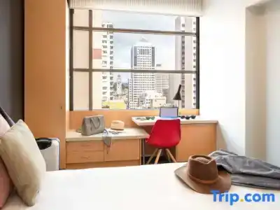ibis World Square - 49