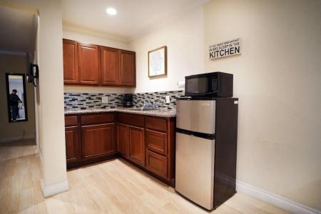 Anaheim Executive Inn & Suites - 58