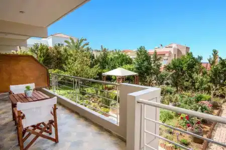 Stamatakis Boutique Studios - 147