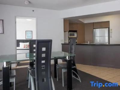 Broadbeach Savannah - 128