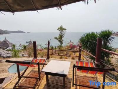 Paree Hut - 37