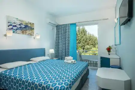Loutanis - 5