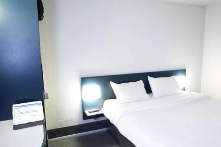 b&b hôTel Frejus Puget-Sur-Argens - 4