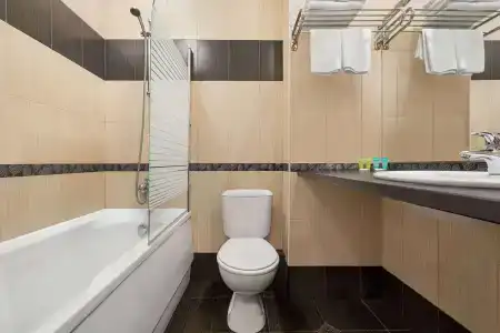 Balkan Jewel Resort & Chalets - 7