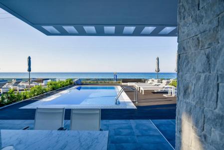 Crystal villas & suites - 4