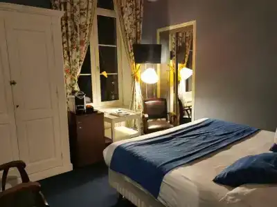 Hôtel Chateau De Sully - 57