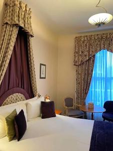 The Windermere, London - 107