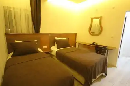 Gulistan - 32
