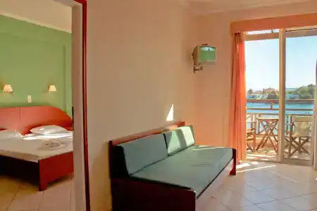 Porto Kalamaki - 12
