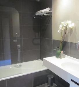 Flash Benidorm - Adults Only 4 Sup - 11