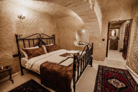 Romantic Cave - 31